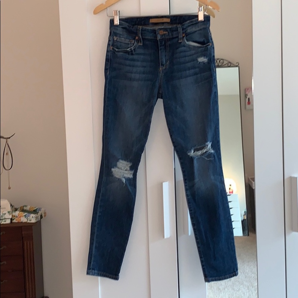 🟡 2/$25 Joe’s Jeans Mid-Rise Distressed Skinny